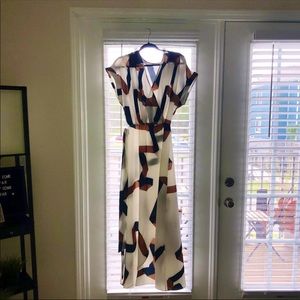 Long maxi dress, very stylish and kardashian app..